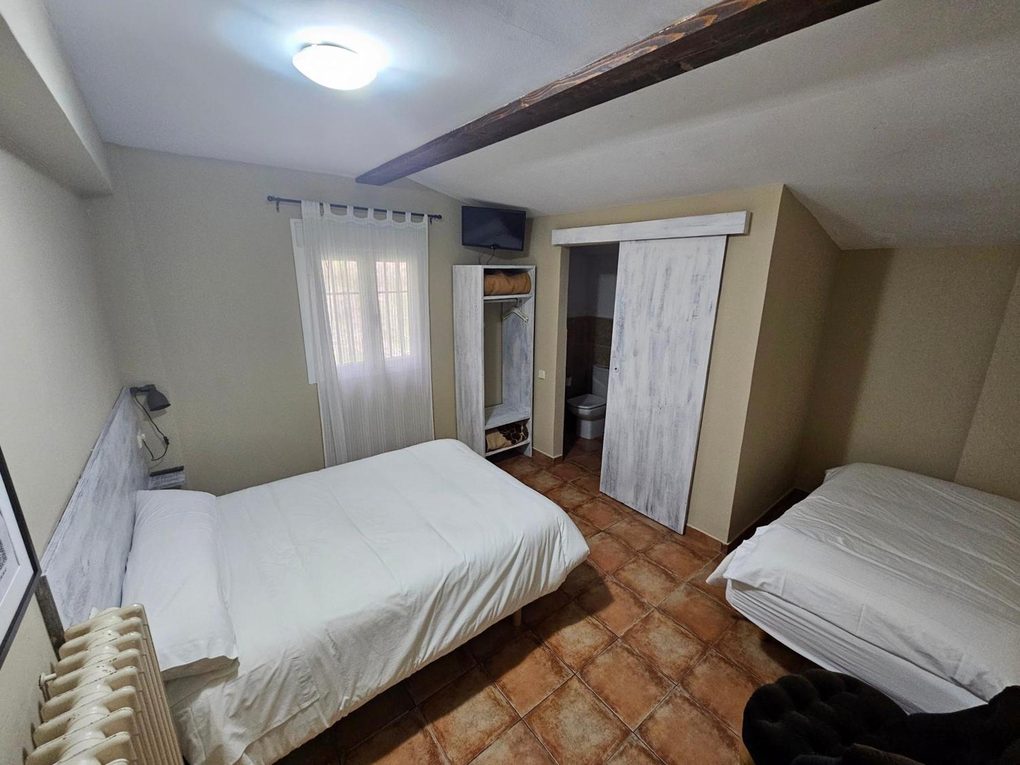 Hostal Jp Y Apartamentos Sangüesa Εξωτερικό φωτογραφία